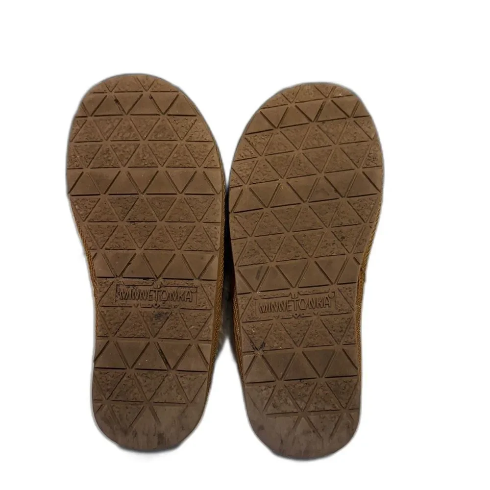 Minnetonka Kids’ Carefree Scuff Slipper Slide GUC. Size 1